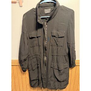 Love Tree Women’s Size Medium Long Sleeve Zip Up Shirt With Pockets